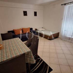 Otok Krk, Malinska, apartmanska kuća s pogledom na more
