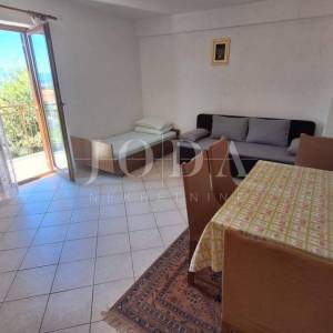 Otok Krk, Malinska, apartmanska kuća s pogledom na more