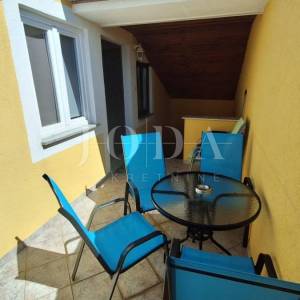 Otok Krk, Malinska, apartmanska kuća s pogledom na more