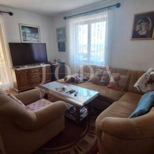Otok Krk, Malinska, apartmanska kuća s pogledom na more
