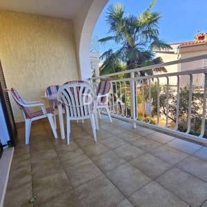 OTOK KRK, MALINSKA - Apartman s parkingom 30 m od mora