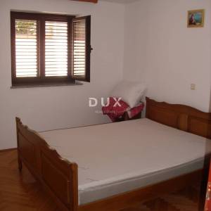 OTOK KRK, OMIŠALJ - Apartman 77 m2 sa terasom i vrtom