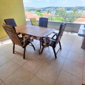 Otok Krk! Prostrani apartman 100 m do mora! 