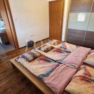 Otok Krk! Prostrani apartman 100 m do mora! 