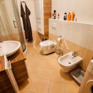 Otok Krk! Prostrani apartman 100 m do mora! 