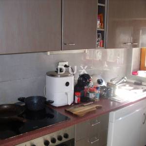 OTOK KRK, PUNAT - Apartman 51 m2 u prizemlju sa okućnicom