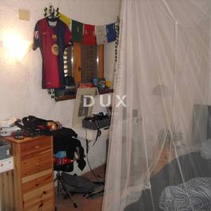 OTOK KRK, PUNAT - Kuća sa 2 apartmana 150 m od mora