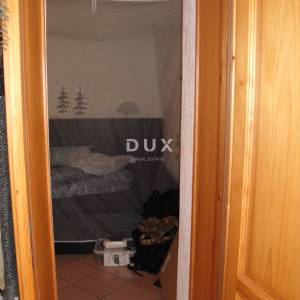 OTOK KRK, PUNAT - Kuća sa 2 apartmana 150 m od mora