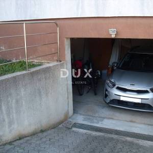 OTOK KRK, PUNAT - Samostojeća kuća sa bazenom 500 m od mora
