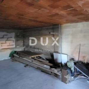 OTOK PAG, KOŠLJUN - obiteljska kuća uz more