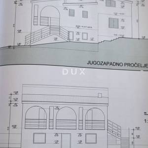 OTOK PAG, KOŠLJUN - obiteljska kuća uz more