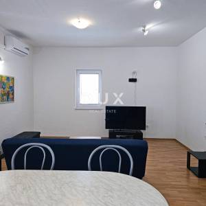 OTOK RAB, BARBAT - Kuća na odličnoj lokaciji 100 m od mora