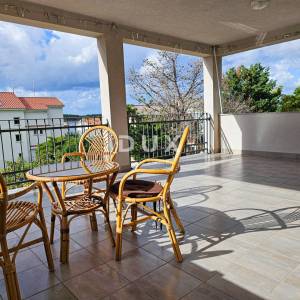 OTOK RAB, BARBAT - Kuća na odličnoj lokaciji 100 m od mora