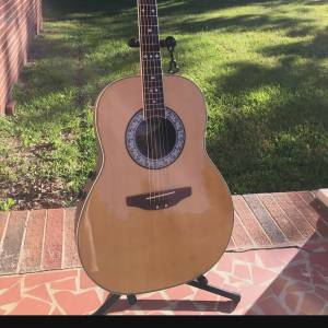 Ovation Celebrity gitara
