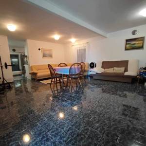 Pag,  Vidalići, kuća sa 6 apartmana, s pogledom na more!