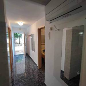 Pag,  Vidalići, kuća sa 6 apartmana, s pogledom na more!