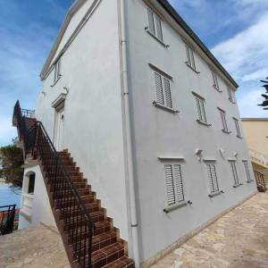 Pag,  Vidalići, kuća sa 6 apartmana, s pogledom na more!