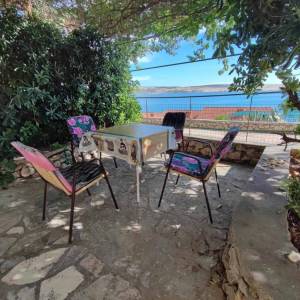 Pag,  Vidalići, kuća sa 6 apartmana, s pogledom na more!