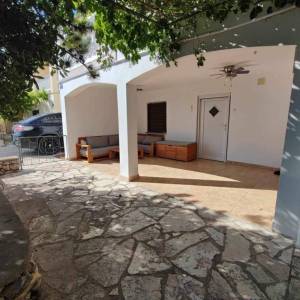 Pag,  Vidalići, kuća sa 6 apartmana, s pogledom na more!