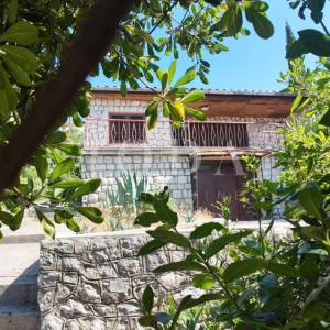 Parcela od 1058m2 100m od mora