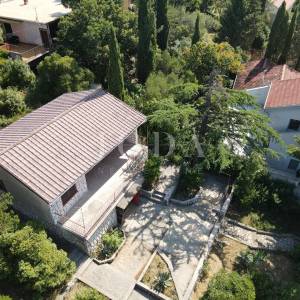 Parcela od 1058m2 100m od mora