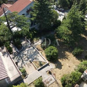Parcela od 1058m2 100m od mora