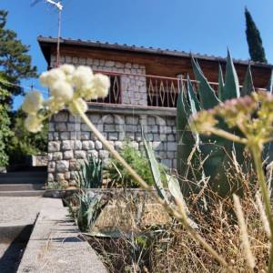 Parcela od 1058m2 100m od mora