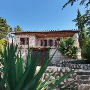 Parcela od 1058m2 100m od mora