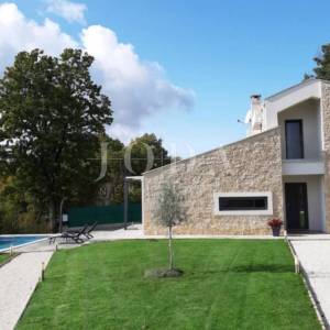 Pazin, okolica, Villa sa bazenom u prirodi