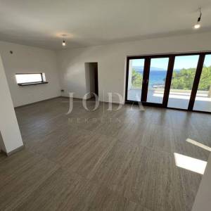 Penthouse prvi red do plaže, Krk