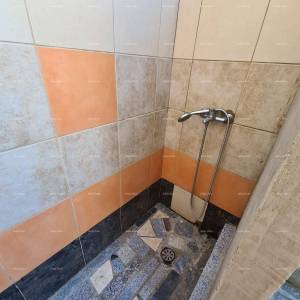 PEROJ, Stan na gornjem katu, blizu mora