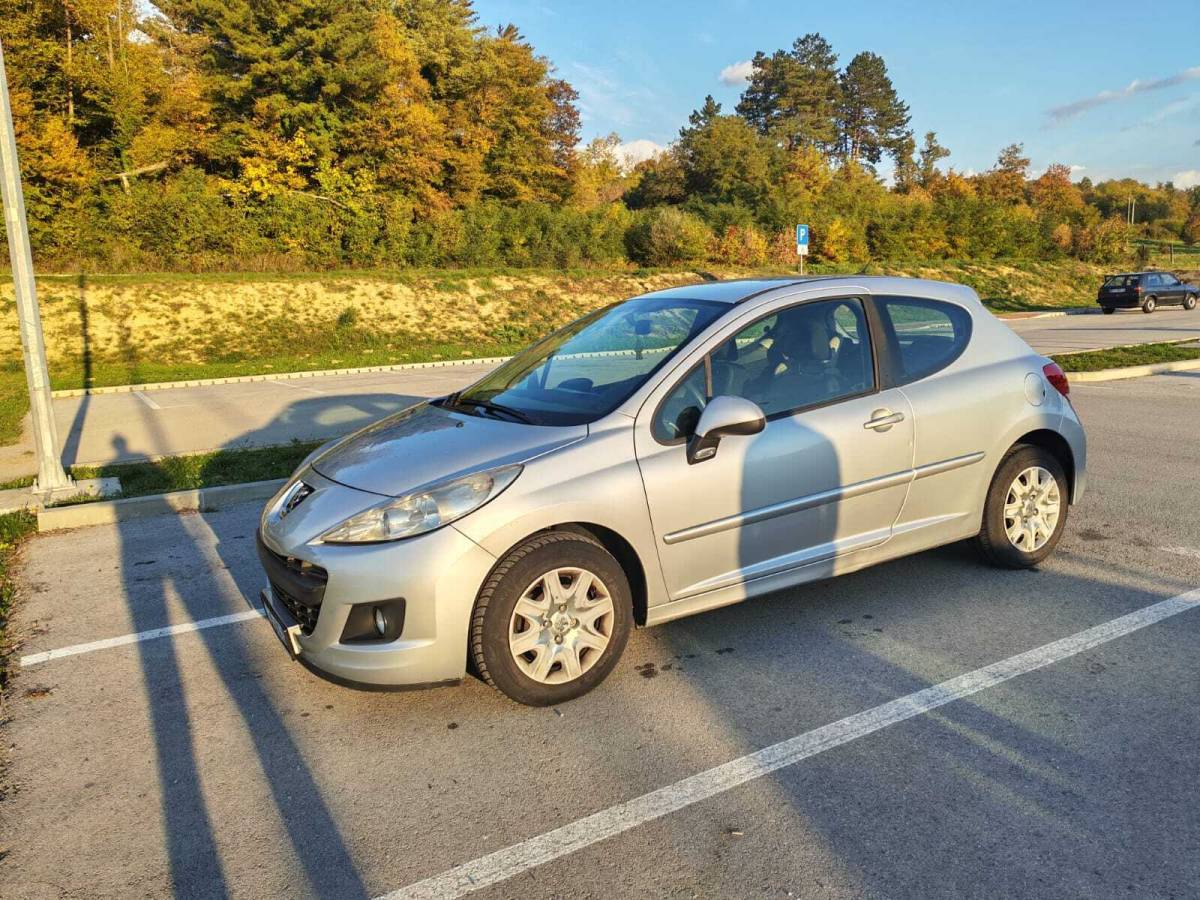 Peugeot 207 - 1,4
