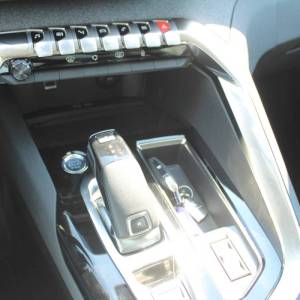 Peugoet 3008 1.2 Puretech AUTOMATIK Allure *LED, NAVIGACIJA, KAMERA*