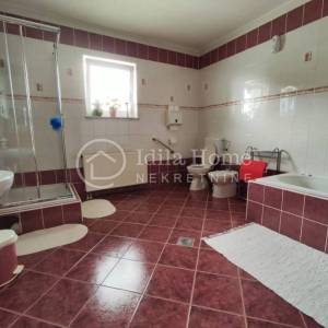 Pisarovina/Bratina 7-sobna obiteljska kuća 589 m2 BEZ PROVIZIJE