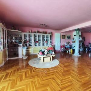 Pisarovina/Bratina 7-sobna obiteljska kuća 589 m2 BEZ PROVIZIJE