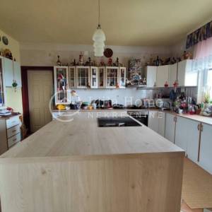 Pisarovina/Bratina 7-sobna obiteljska kuća 589 m2 BEZ PROVIZIJE