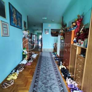 Pisarovina/Bratina 7-sobna obiteljska kuća 589 m2 BEZ PROVIZIJE