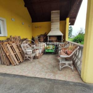 Pisarovina/Bratina 7-sobna obiteljska kuća 589 m2 BEZ PROVIZIJE