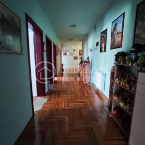 Pisarovina/Bratina 7-sobna obiteljska kuća 589 m2 BEZ PROVIZIJE