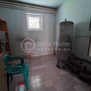 Pisarovina/Bratina Obiteljska katnica 570 m2 BEZ PROVIZIJE