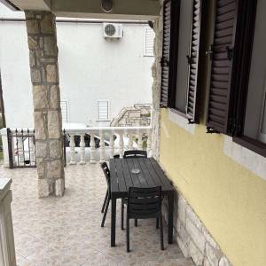 Plomin Luka, šarmantna kuća prvi red do mora, EKSKLUZIVNO