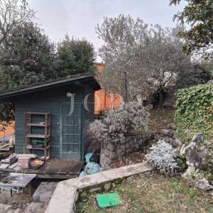 Pobri obiteljska kuća