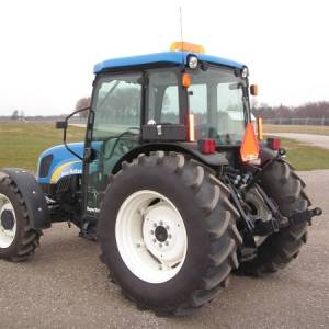poljoprivredni traktor 2008 NEW HOLLAND T4030 MFWD