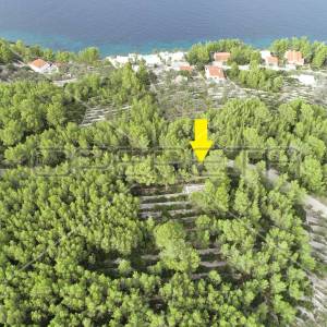 Poljoprivredno zemljište s kamenom kućom i morem u blizini – Prigradica, otok Ko