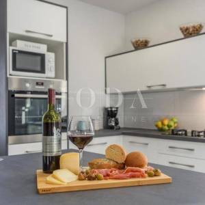Poreč, okolica, kamena Villa sa bazenom