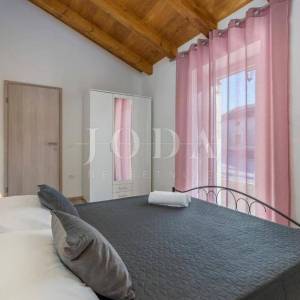 Poreč, okolica, kamena Villa sa bazenom