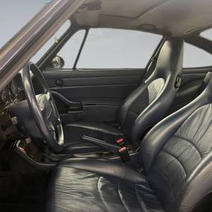 Porsche 911 CARRERA
