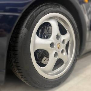 Porsche 911 CARRERA