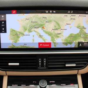 Porsche Cayenne 3.0 V6 E-Hybrid *PANORAMA, LED, NAVIGACIJA*