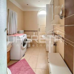 Posebna nekretnina na Jadriji – svega 30 m od mora